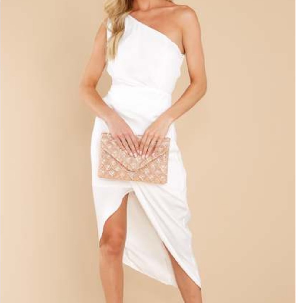 White dress size large from red dress boutique new with tags